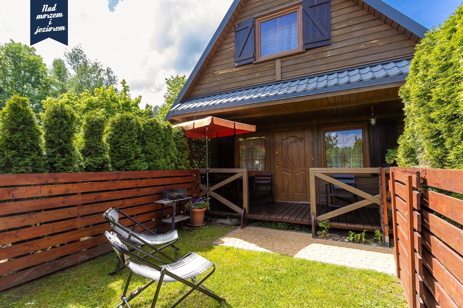 Caloroczne Domki Nad Morzem I Jeziorem Jezierzany Exterior foto