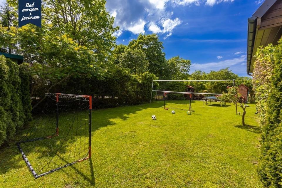 Caloroczne Domki Nad Morzem I Jeziorem Jezierzany Exterior foto
